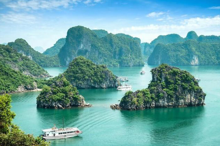 Ha Long Bay & Lan Ha Bay